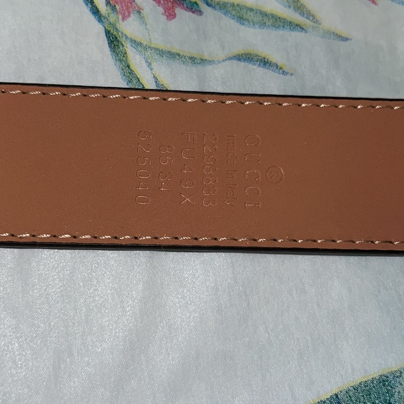 Gucci Tan Leather Belt and wallet - Picture 3 of 5